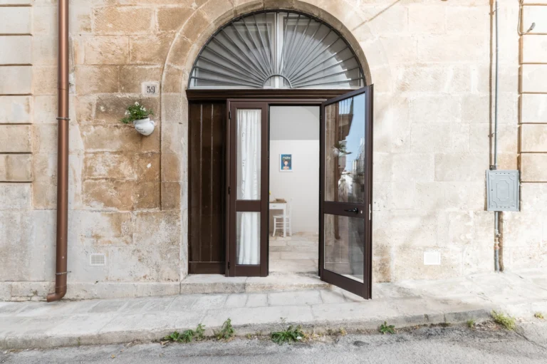 casa-adele-ostuni_entrata